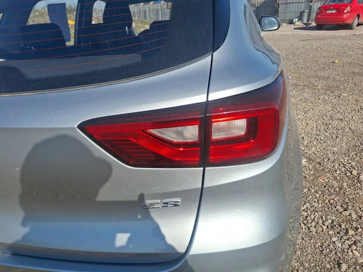MG Mg Zs 1.5 Std 4x2 Mt 5p año 2022