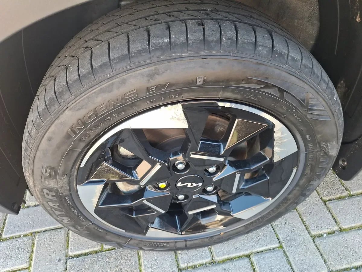 Kia Sonet 1.5 Ex 4x2 Ivt Ri At 5p año 2025