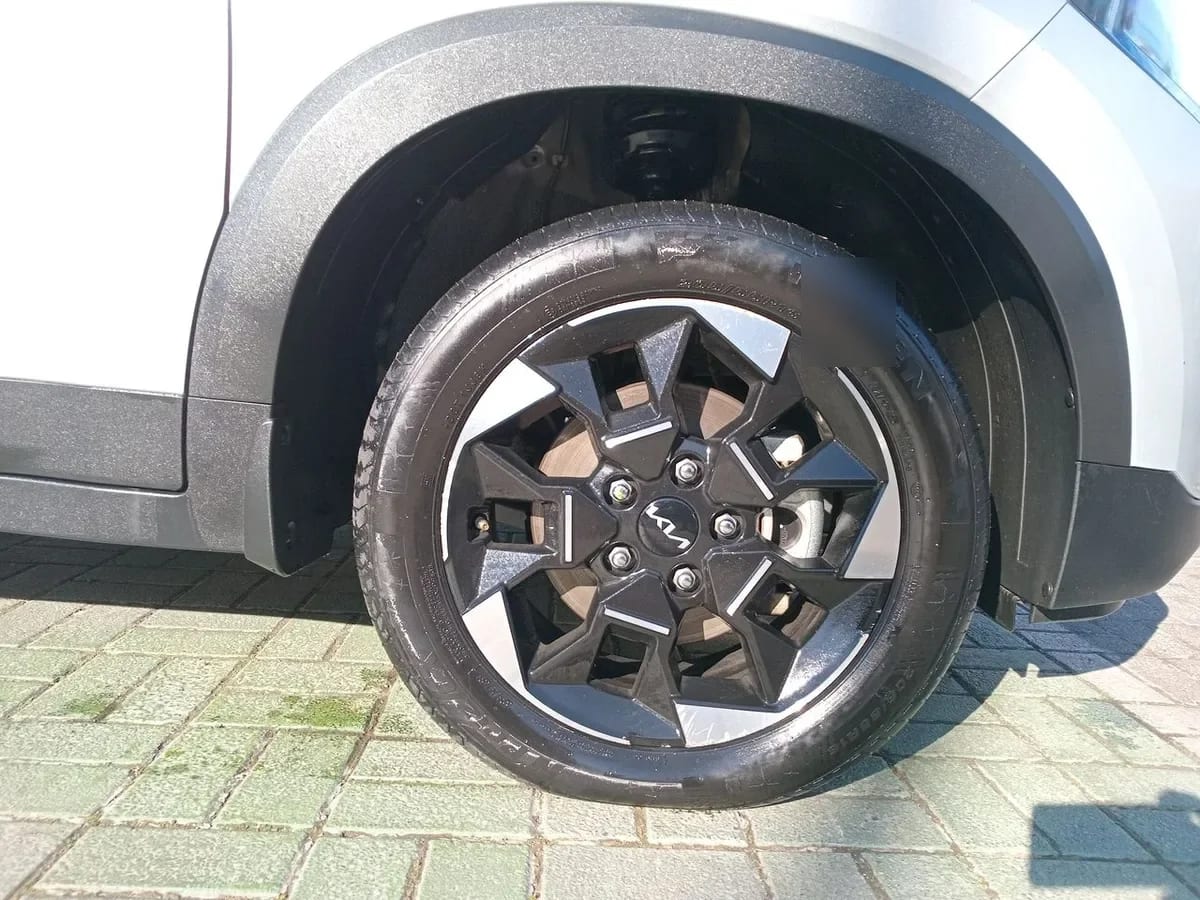 Kia Sonet 1.5 Ex 4x2 Ivt Ri At 5p año 2025