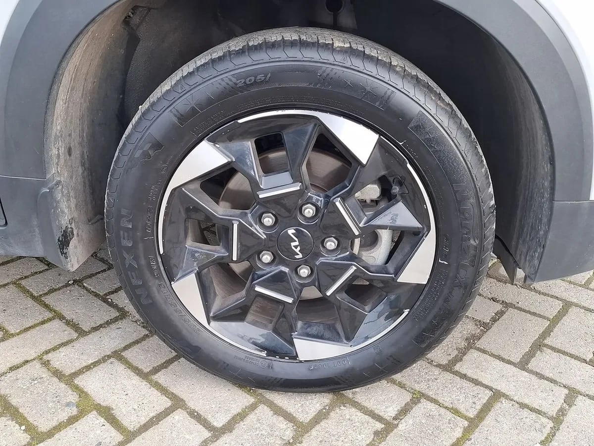 Kia Sonet 1.5 Ex 4x2 Ivt At 5p año 2025