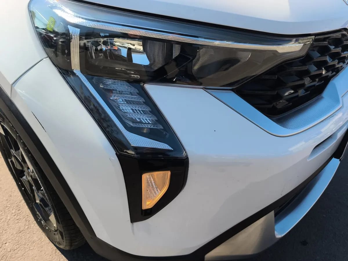Kia Sonet 1.5 Ex 4x2 Ivt At 5p año 2025