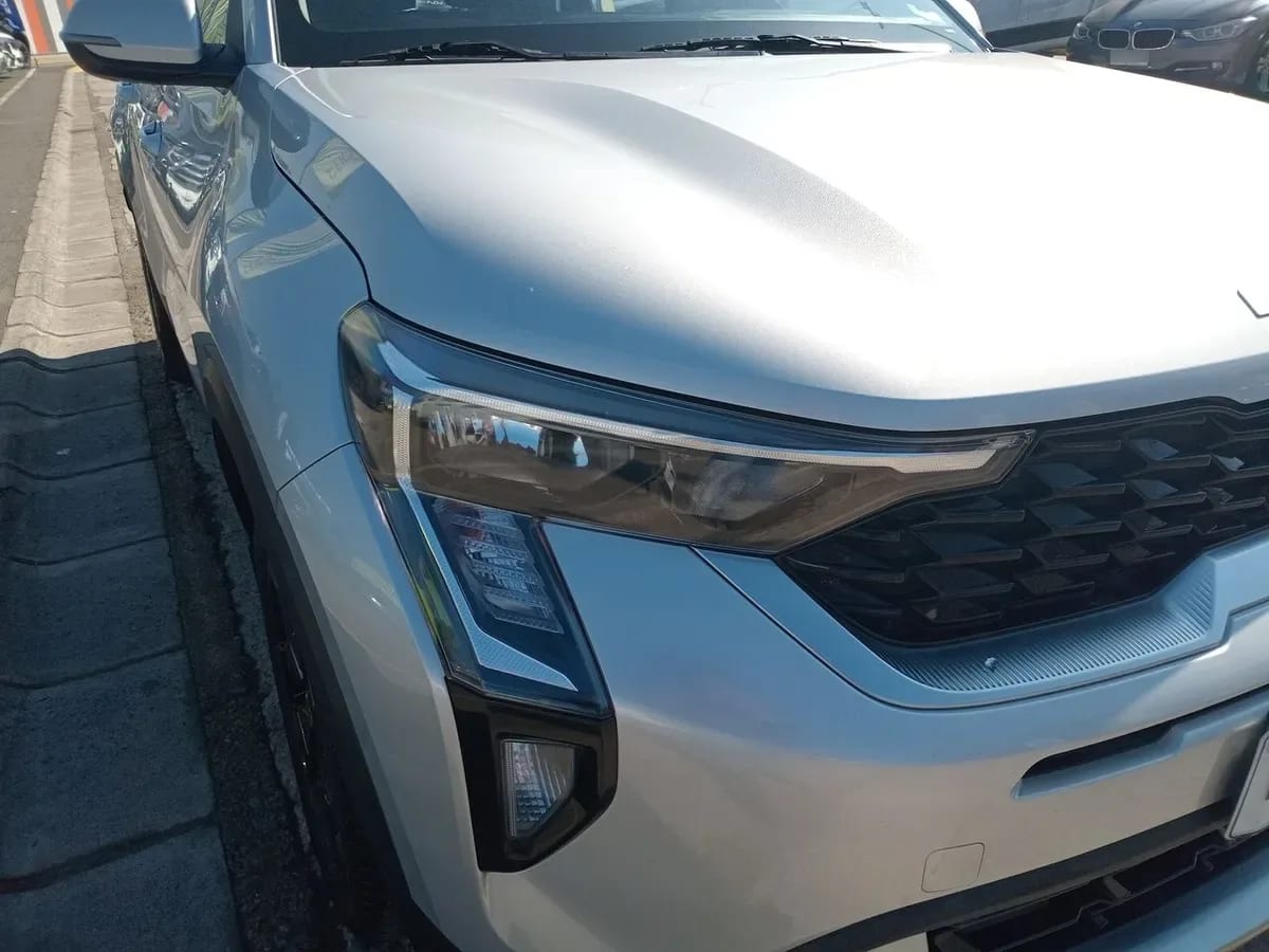 Kia Sonet 1.5 Ex 4x2 Ivt At 5p año 2025