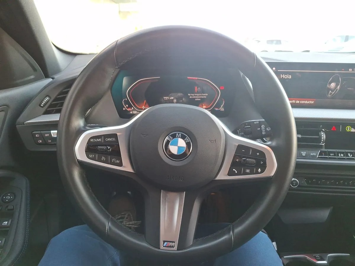 BMW 118i 1.5 M Sport Se 4x2 At 5p año 2024