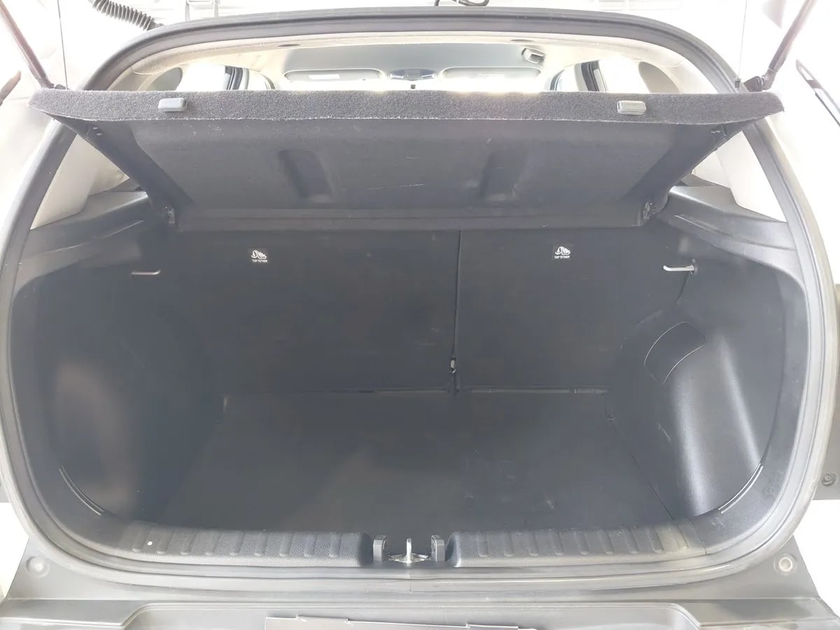 Kia Sonet 1.5 Ex 4x2 Ivt Ri At 5p año 2025