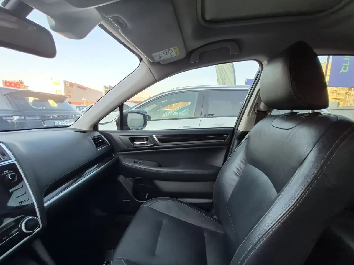 Subaru Outback 2.5i Limited Awd Eyesight Cvt At 5p año 2020