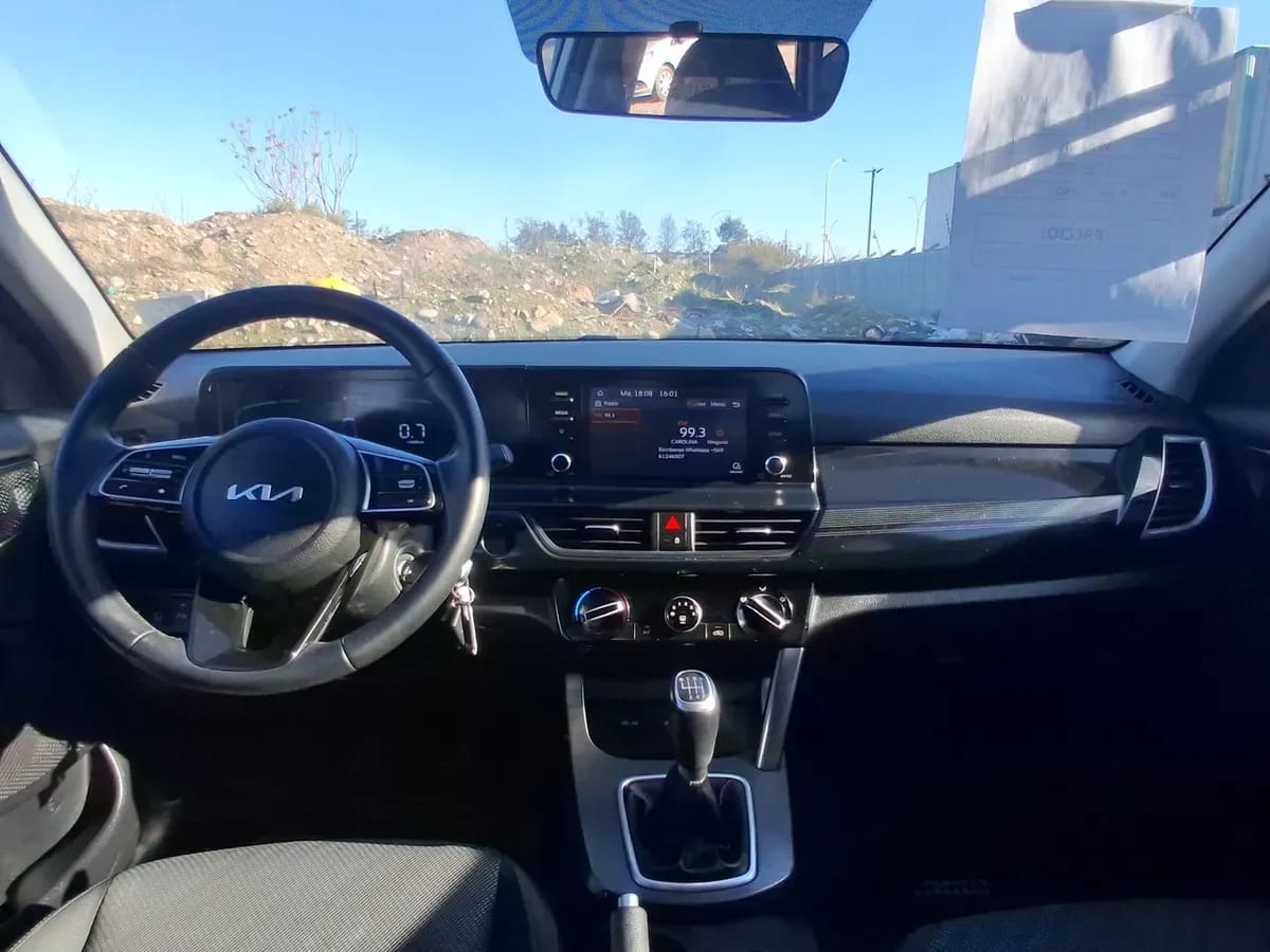 Kia Seltos 1.5 Ex 4x2 6mt 5p año 2024