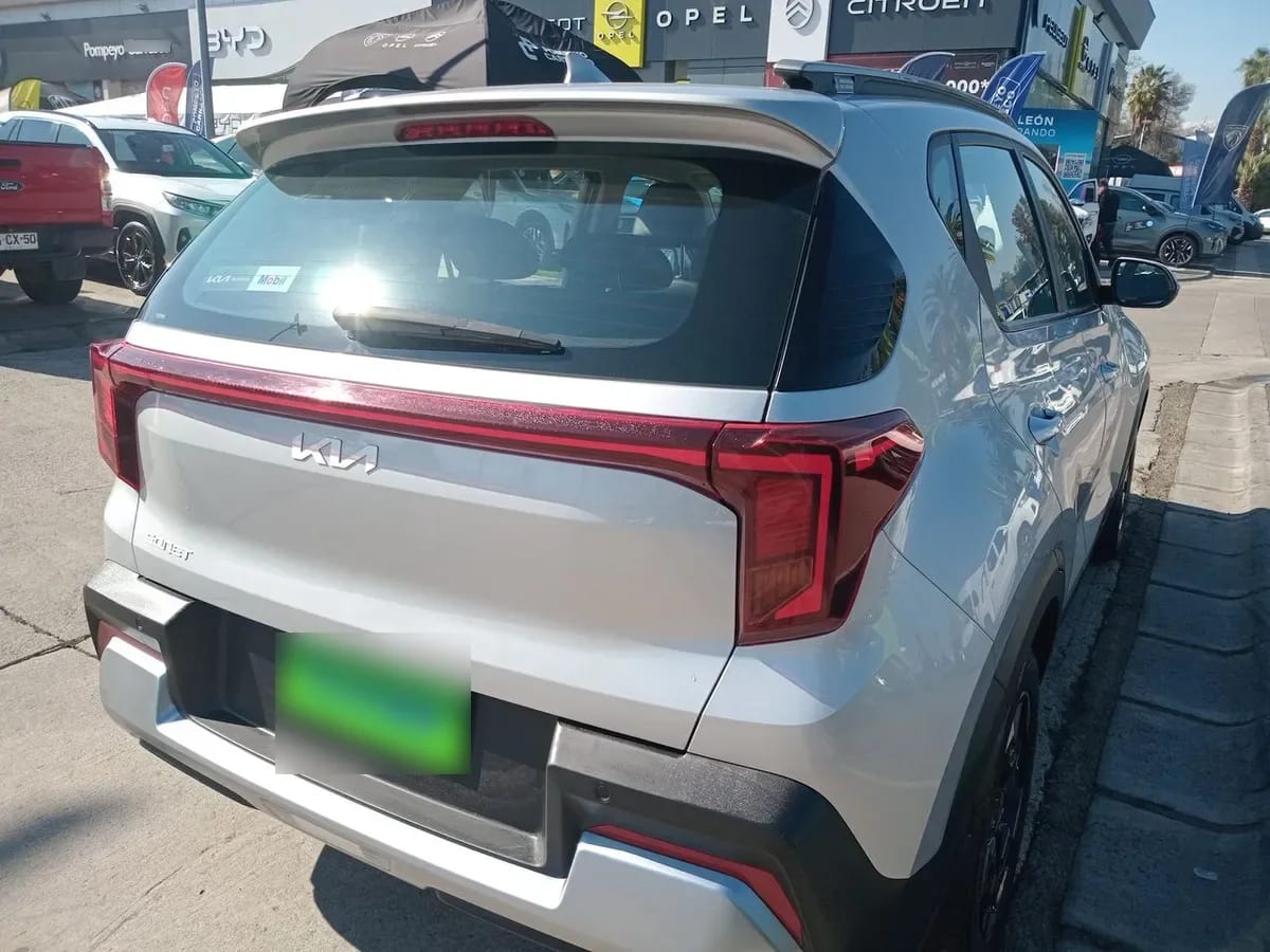 Kia Sonet 1.5 Ex 4x2 Ivt At 5p año 2025
