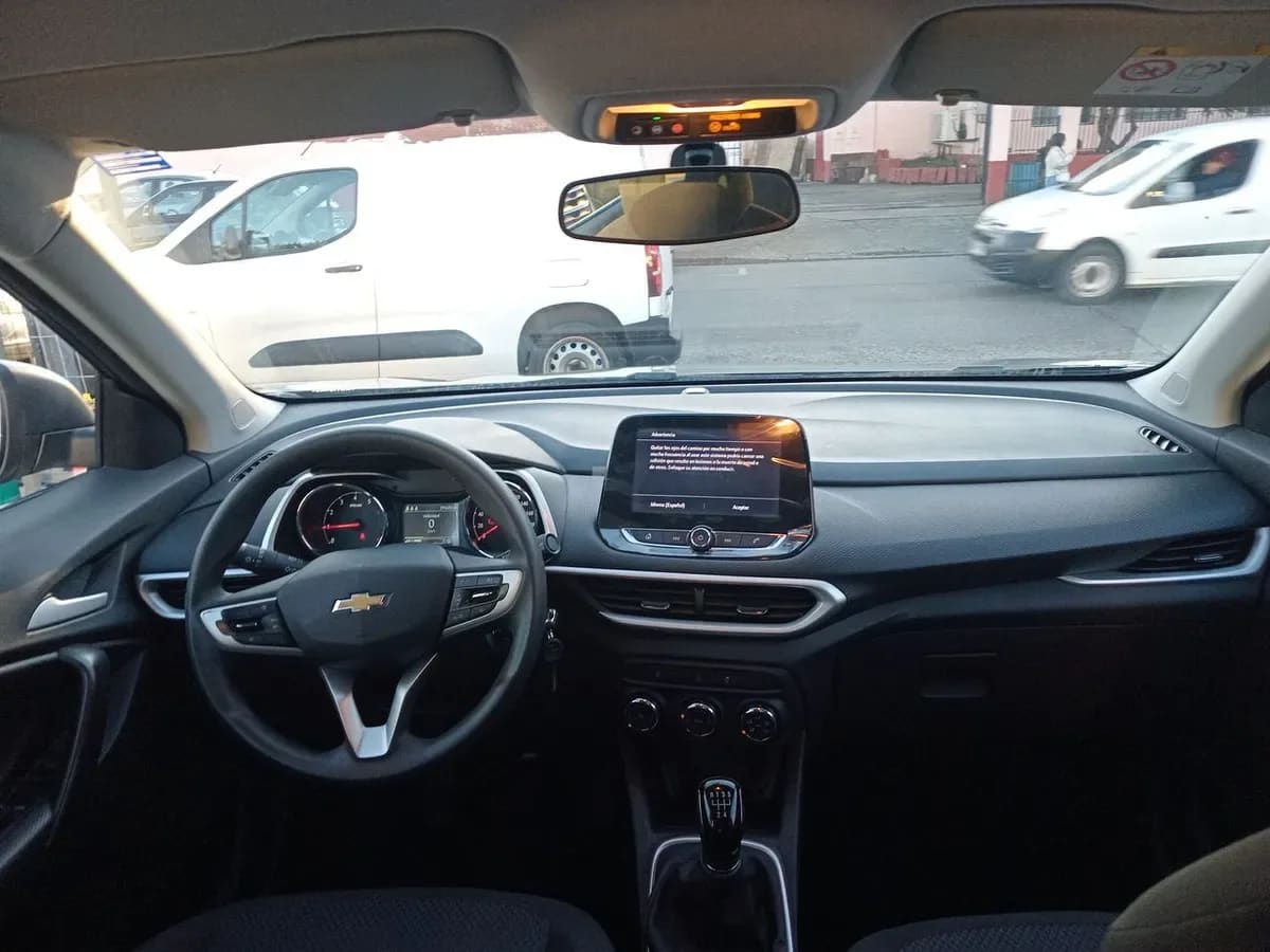 Chevrolet Tracker 1.2t Ls P4 4x2 Mt 5p año 2024