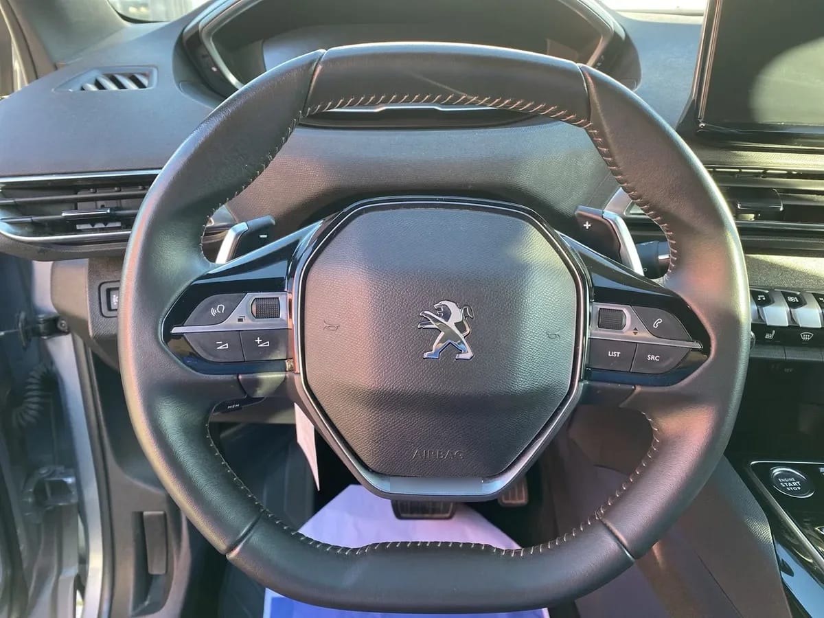 Peugeot 3008 1.6 Allure Pack Thp 165 4x2 Eat6 5p año 2025