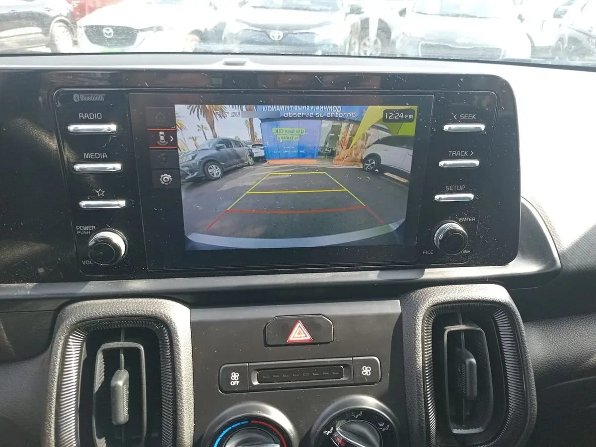 Kia Sonet 1.5 Ex 4x2 Ivt At 5p año 2025