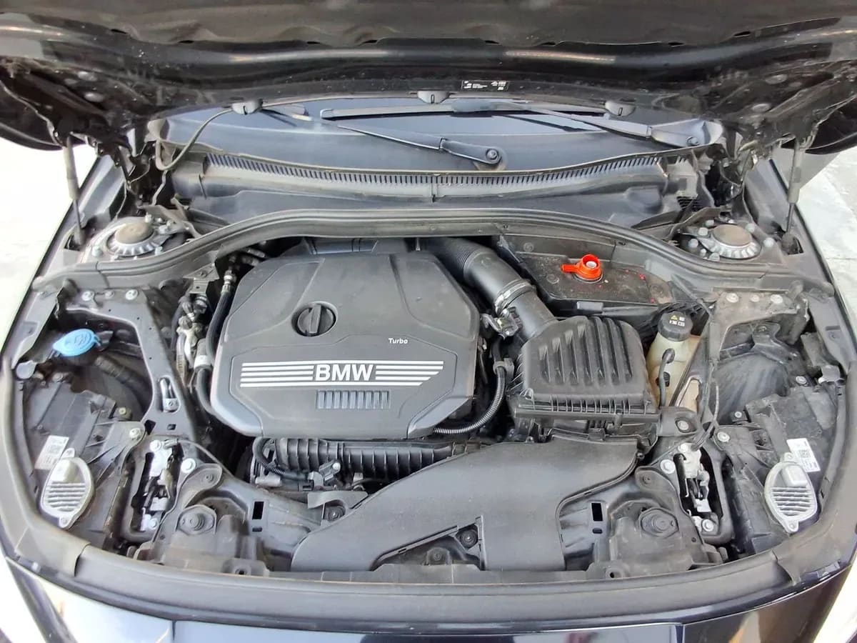 BMW 118i 1.5 M Sport Se 4x2 At 5p año 2024