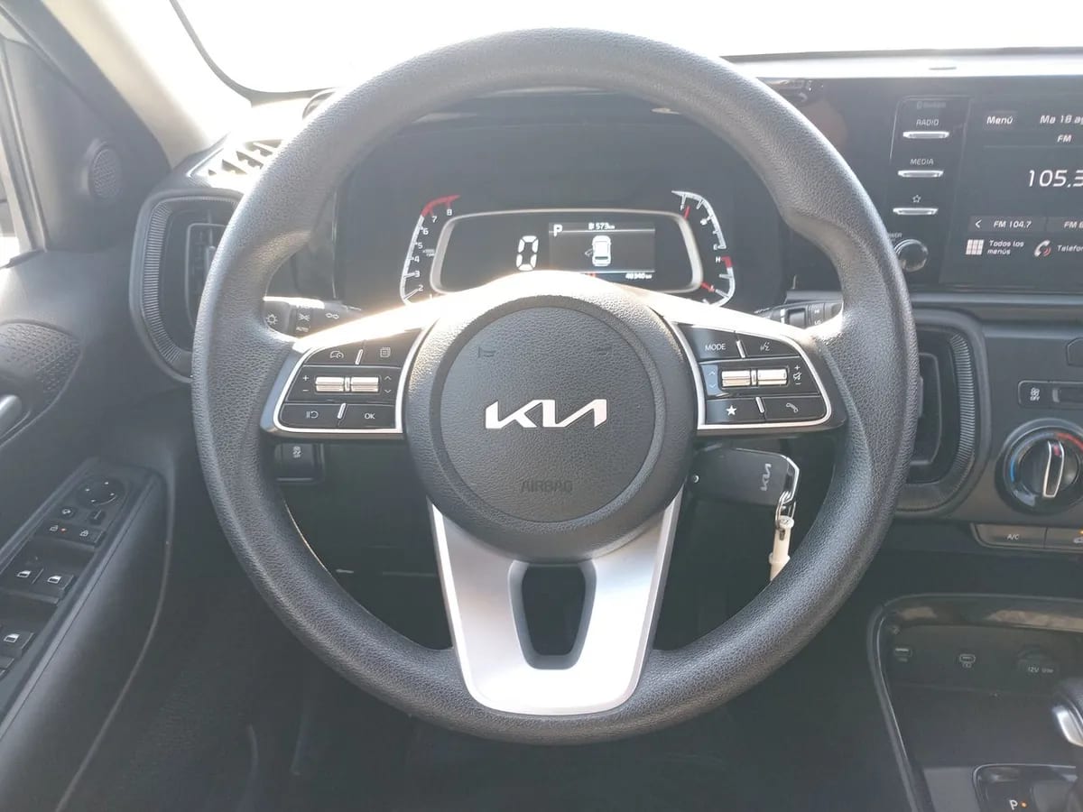 Kia Sonet 1.5 Ex 4x2 Ivt At 5p año 2025