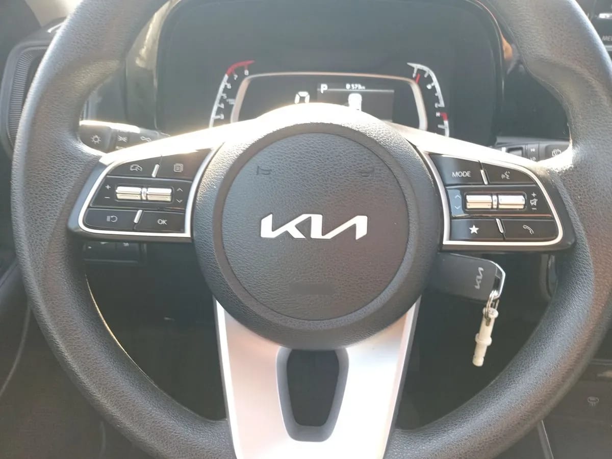 Kia Sonet 1.5 Ex 4x2 Ivt At 5p año 2025
