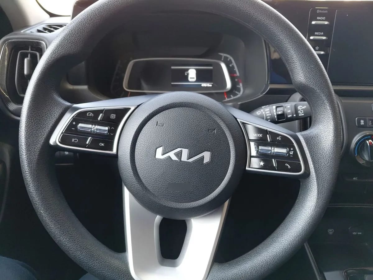 Kia Sonet 1.5 Ex 4x2 Ivt Ri At 5p año 2025