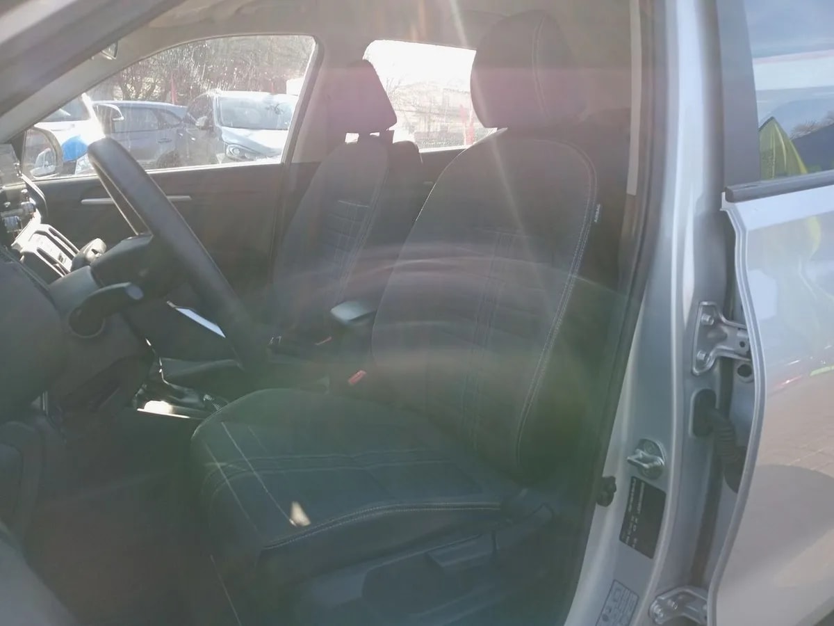 Kia Sonet 1.5 Ex 4x2 Ivt Ri At 5p año 2025