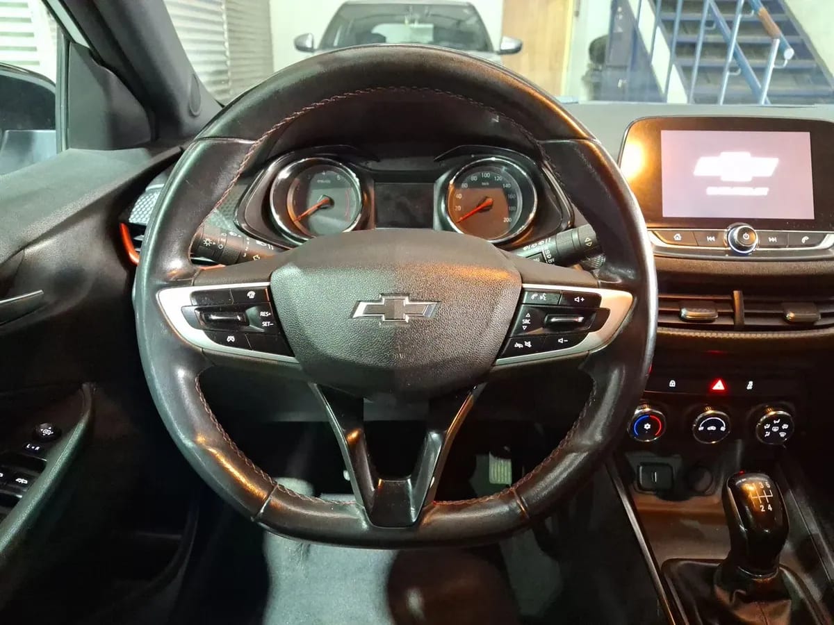 Chevrolet Onix 1.0t Rs 4x2 Hb Mt 5p año 2021