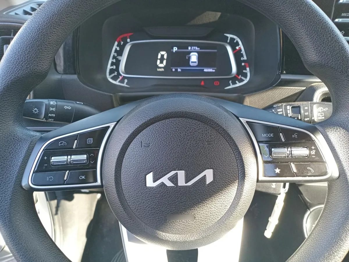 Kia Sonet 1.5 Ex 4x2 Ivt Ri At 5p año 2025