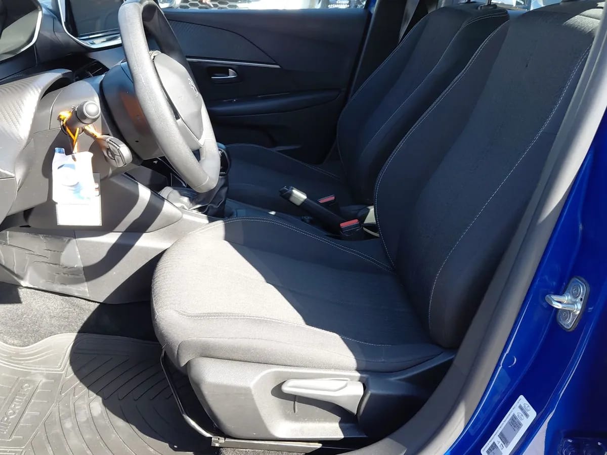 Peugeot 208 1.2 Style Puretech 75 4x2 Mt 5p año 2023