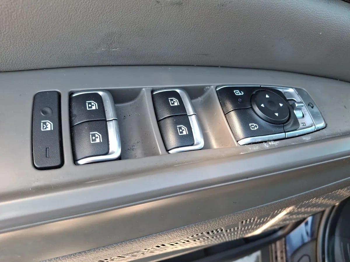 Kia Carnival 2.2 Ex Ltd Diesel 4x2 8at 5p año 2025