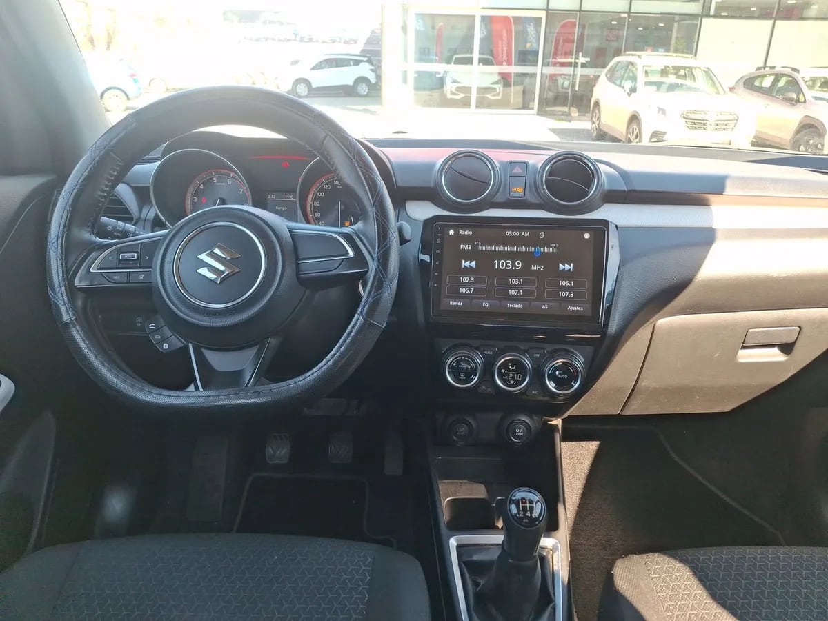 Suzuki Swift 1.2 Hybrid Plus 4x2 Hb Mt 5p año 2023
