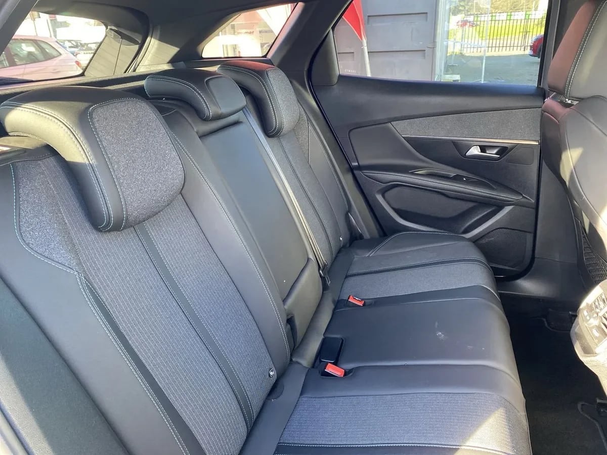 Peugeot 3008 1.6 Allure Pack Thp 165 4x2 Eat6 5p año 2025