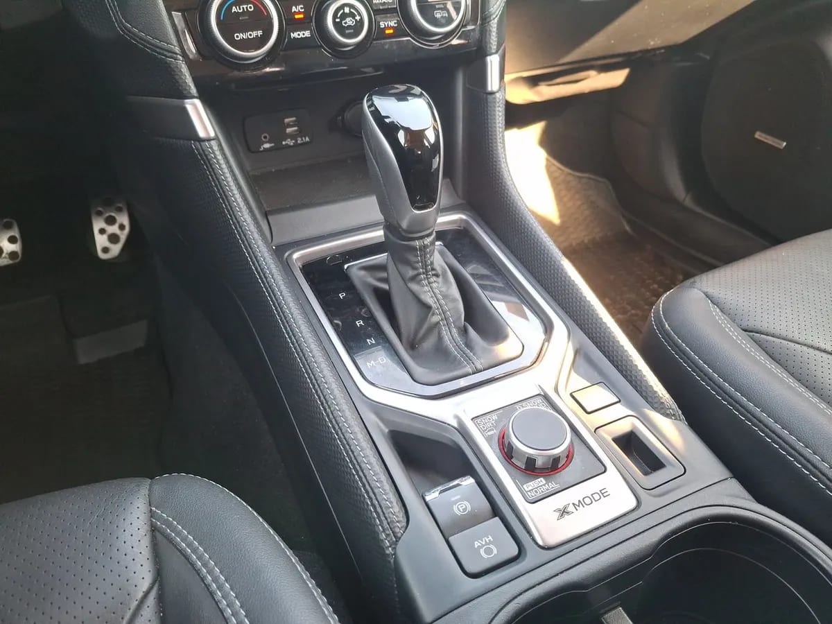 Subaru Forester 2.0i Limited Eyesight Awd At 5p año 2024