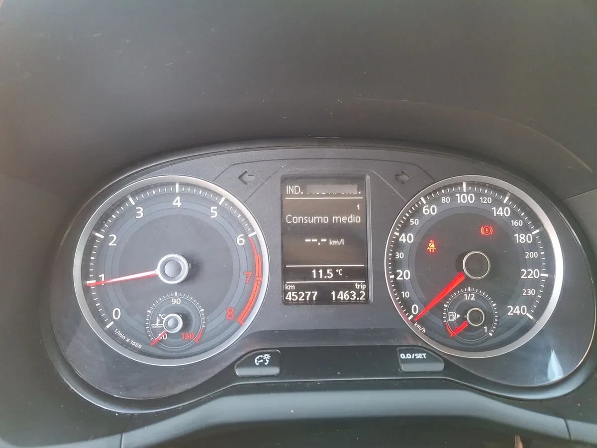Volkswagen Gol 1.6 Highline 4x2 Hb Mt 5p año 2022