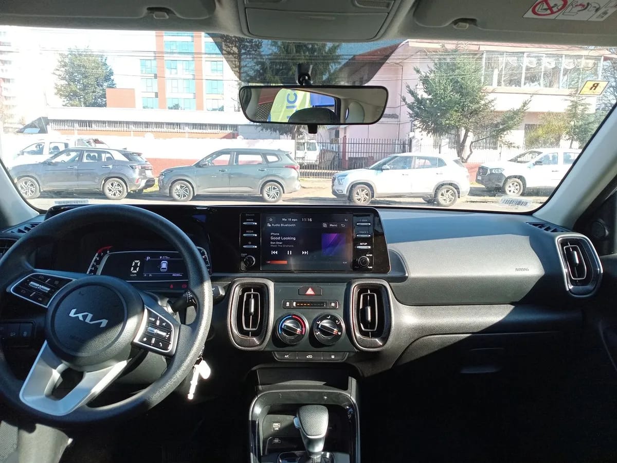 Kia Sonet 1.5 Ex 4x2 Ivt Ri At 5p año 2025