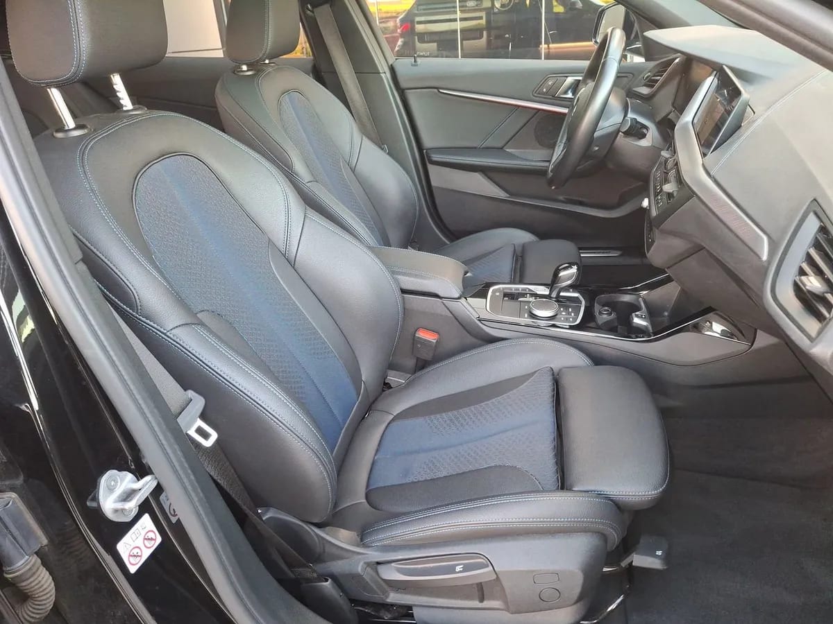 BMW 118i 1.5 M Sport Se 4x2 At 5p año 2024