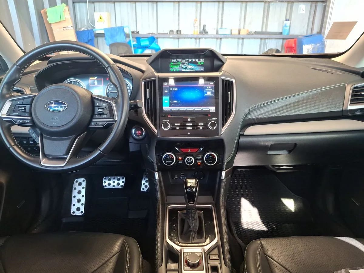 Subaru Forester 2.0i Limited Eyesight Awd At 5p año 2024