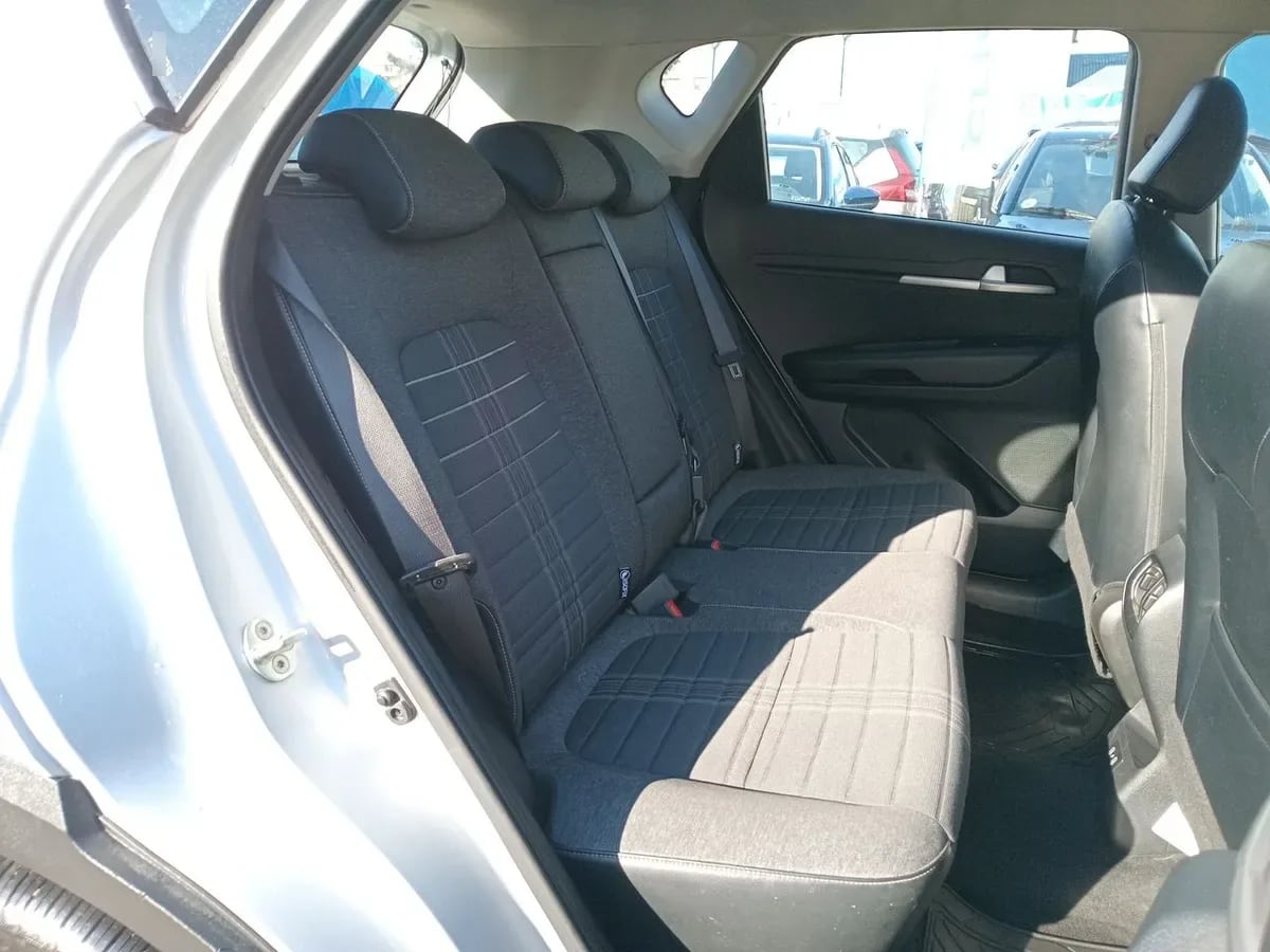 Kia Sonet 1.5 Ex 4x2 Ivt Ri At 5p año 2025