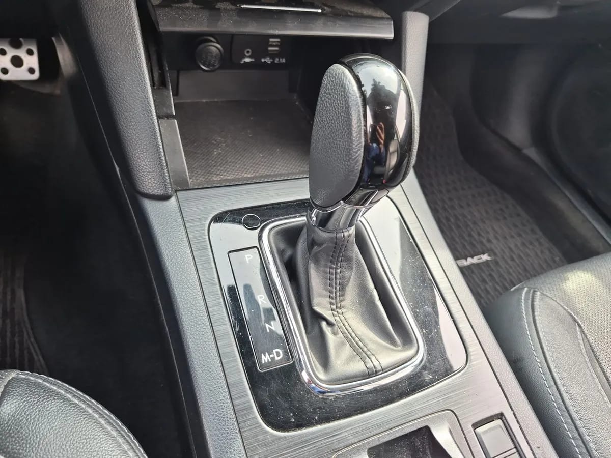 Subaru Outback 2.5i Limited Awd Eyesight Cvt At 5p año 2020