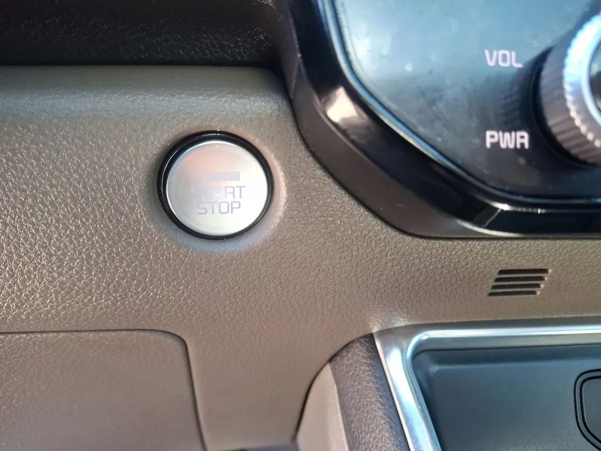 Kia Carnival 2.2 Ex Ltd Diesel 4x2 8at 5p año 2025