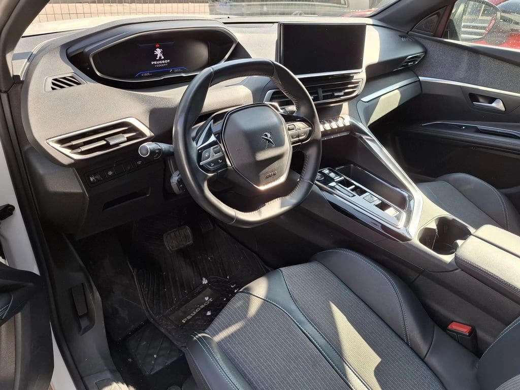 Peugeot 3008 Blue Hdi 130 Eat8 1.5 Aut año 2024