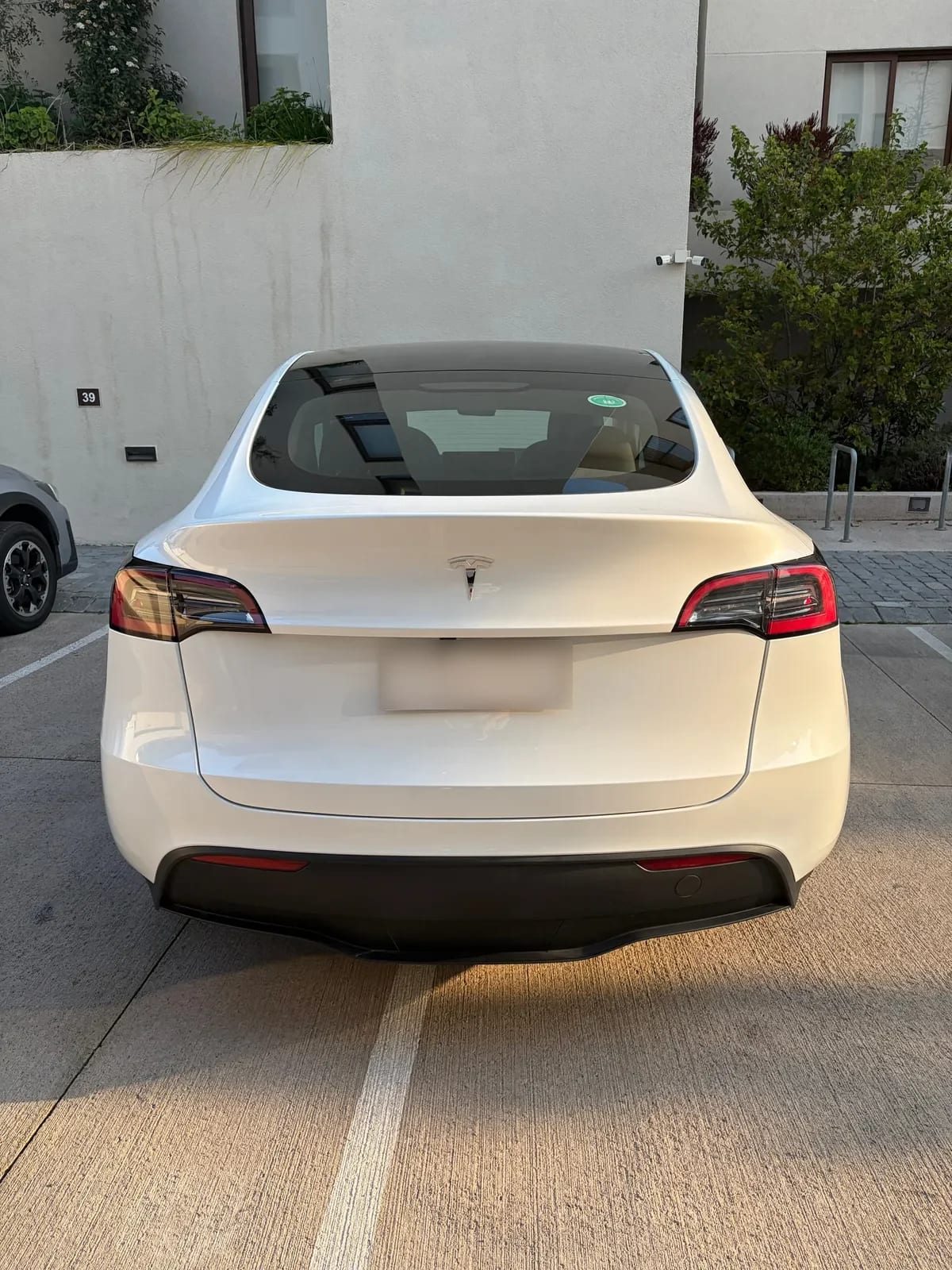 TESLA MODEL Y Otra año 2025