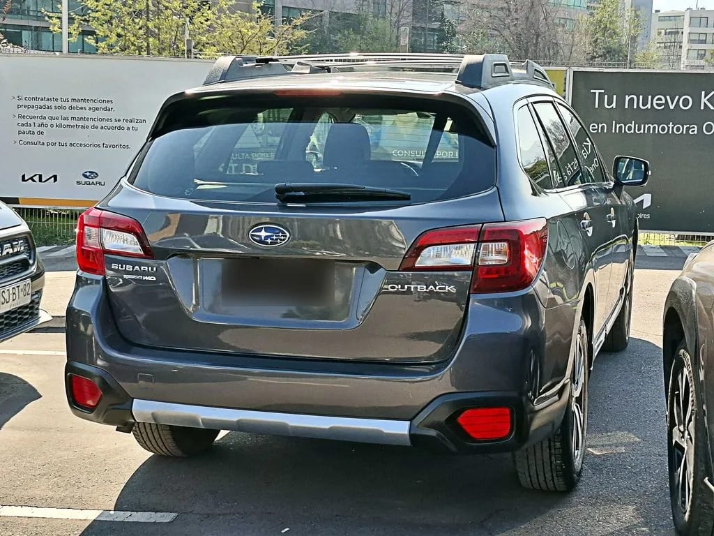 Subaru Outback Awd At año 2021