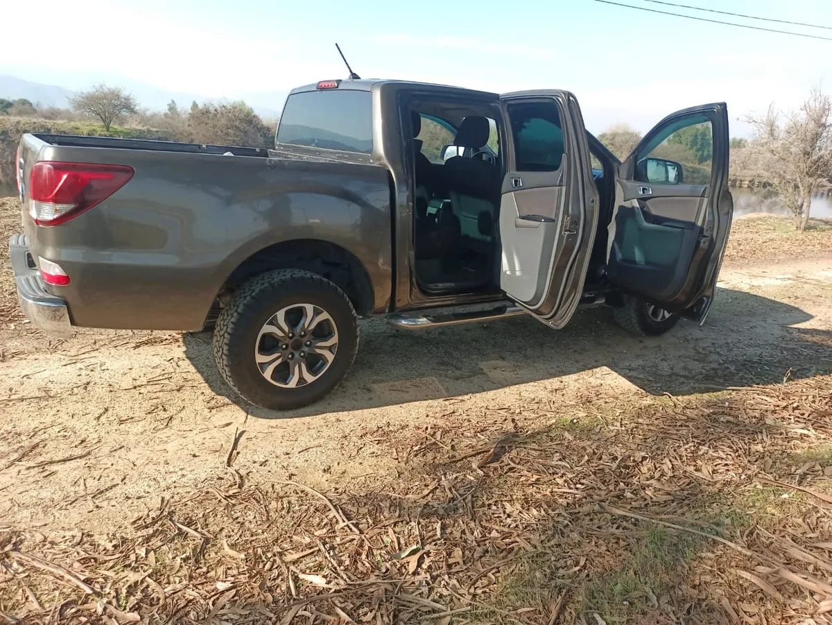 Mazda Bt-50 2.2 Doble Cabina Sdx Mt 4x4 Diesel año 2019