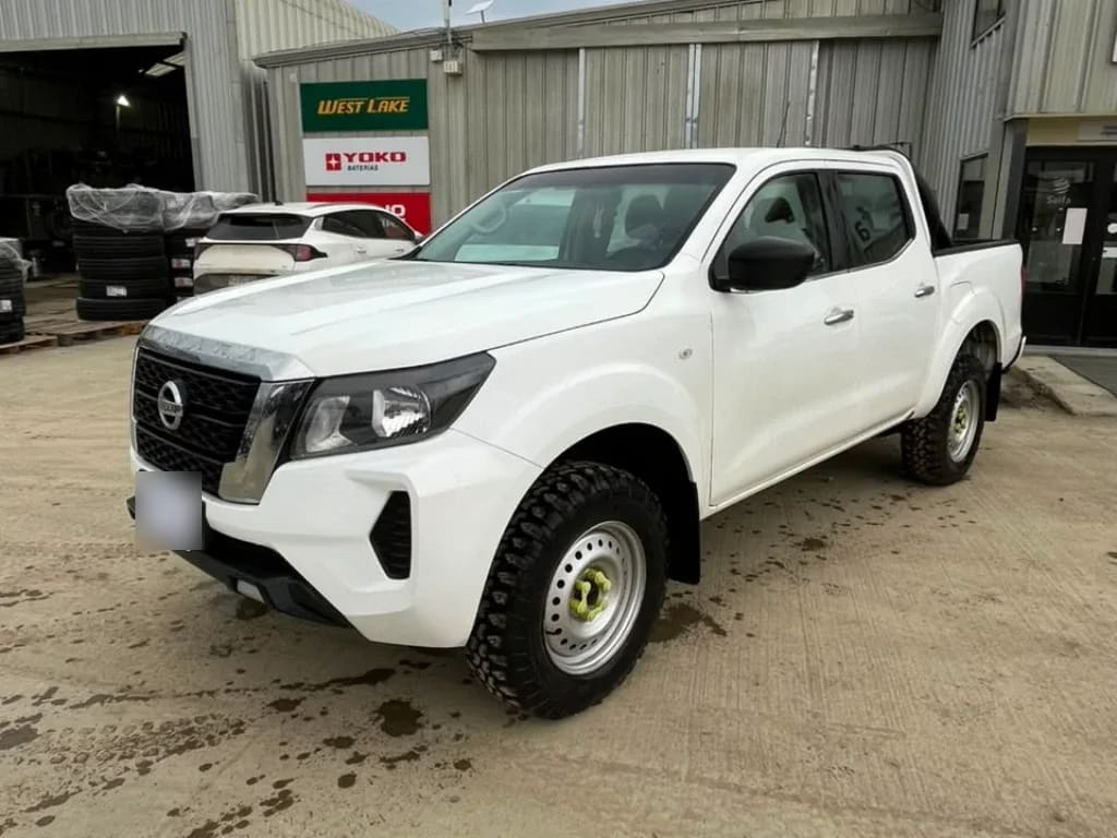 Nissan Navara Dc 4x4 2.3 Tdi Se año 2023