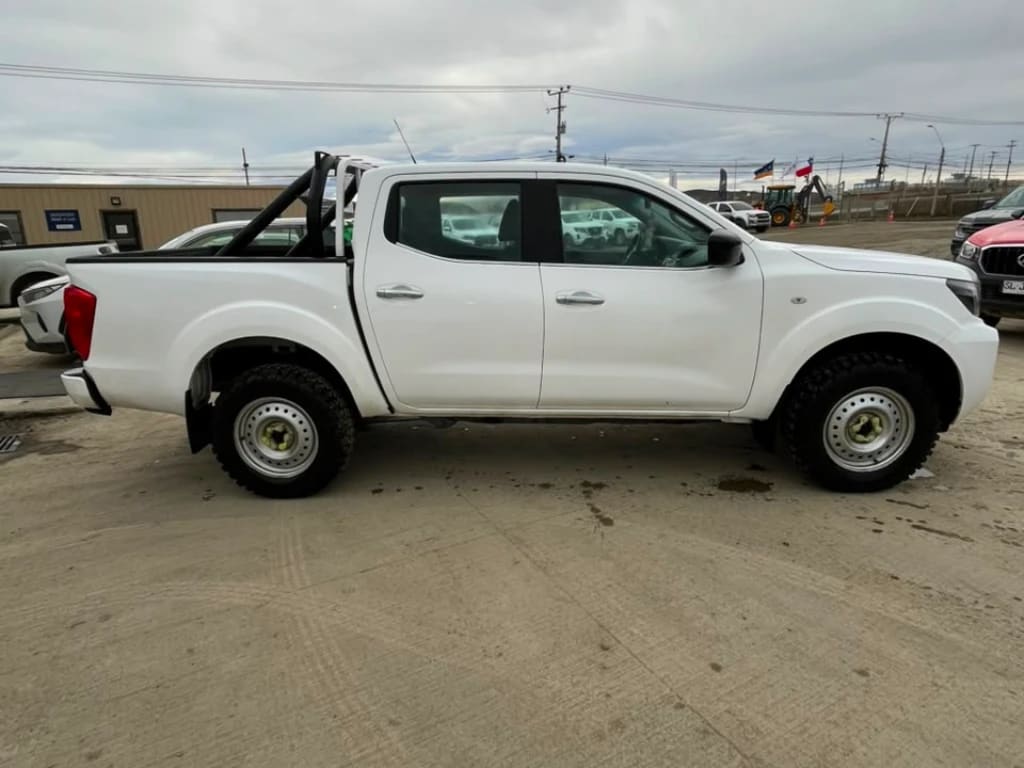 Nissan Navara Dc 4x4 2.3 Tdi Se año 2023