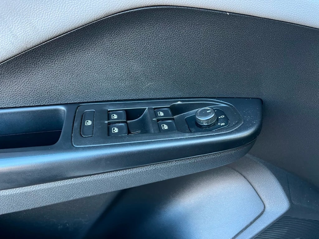 Volkswagen Taos Tsi 1.4 At Comfortline año 2023