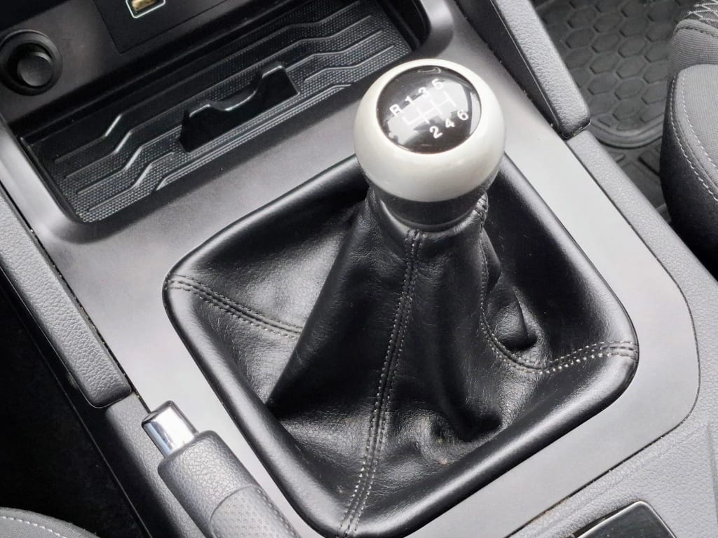 Ssangyong Grand Musso Grand Musso 2.2 4x2 Mt Full-Ql612 año 2023