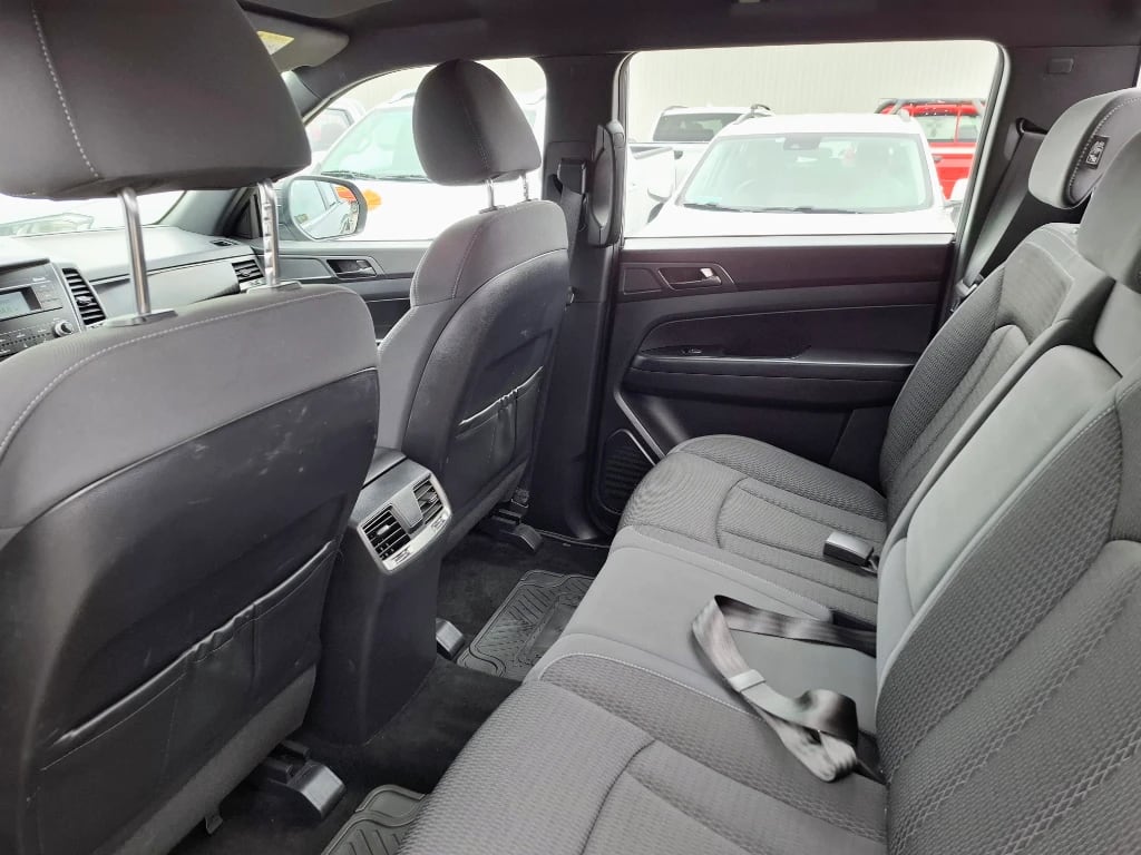 Ssangyong Grand Musso Grand Musso 2.2 4x2 Mt Full-Ql612 año 2023