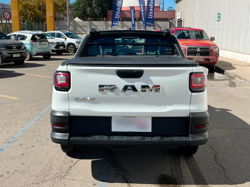 Dodge Ram 700 Slt Cd 1.4l año 2023