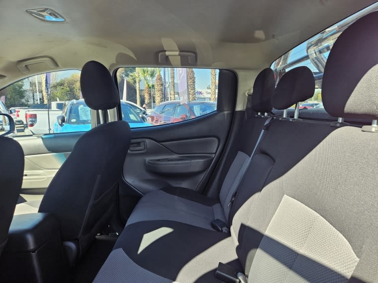 Mitsubishi L200 L 200 Work Cr Dc 2.4 año 2019