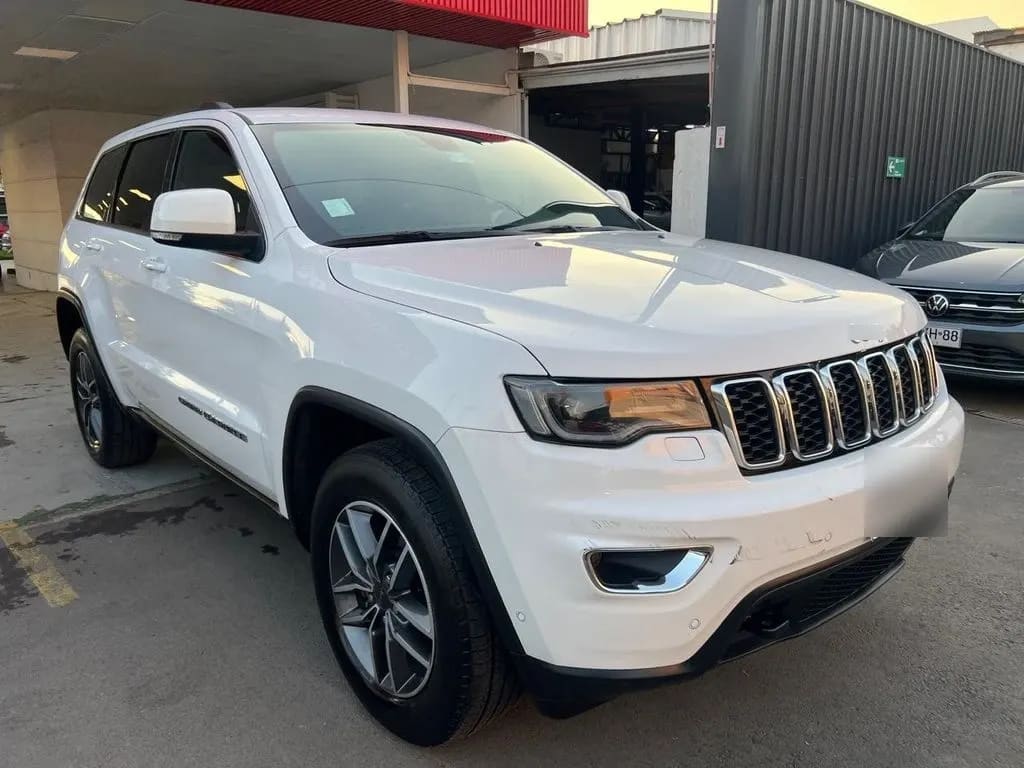 Jeep Grand Cherokee Laredo año 2021