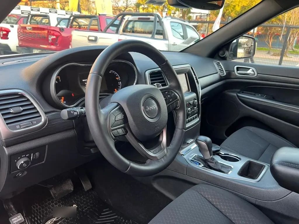Jeep Grand Cherokee Laredo año 2021