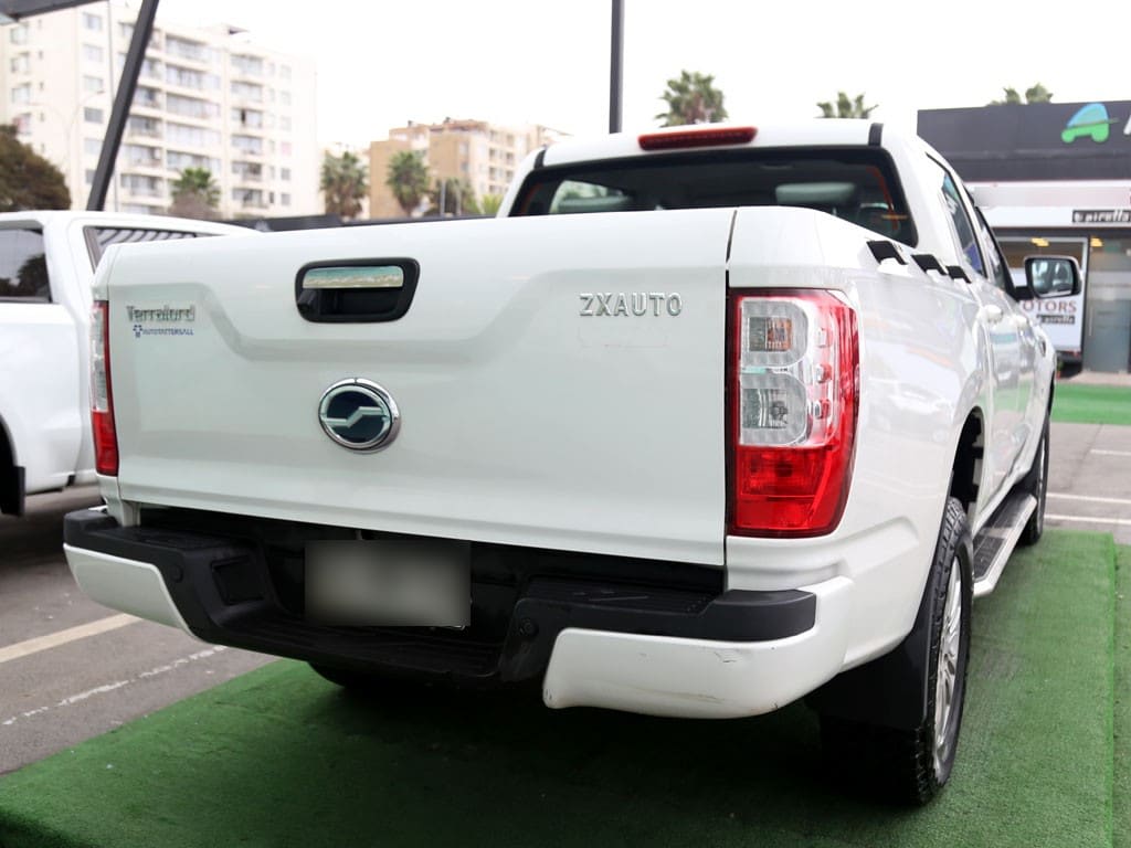 ZX Auto Terralord 2.5 Dx Mt 4x2 Diesel año 2022