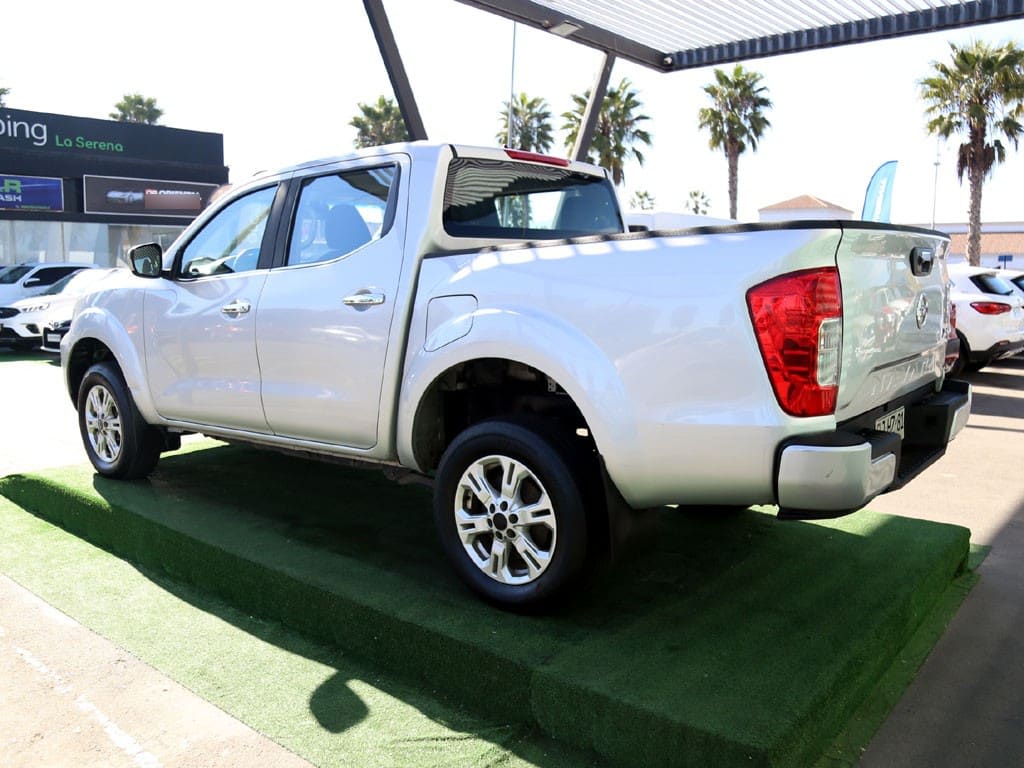 Nissan Navara 2.3 At 4x4 Diesel año 2022