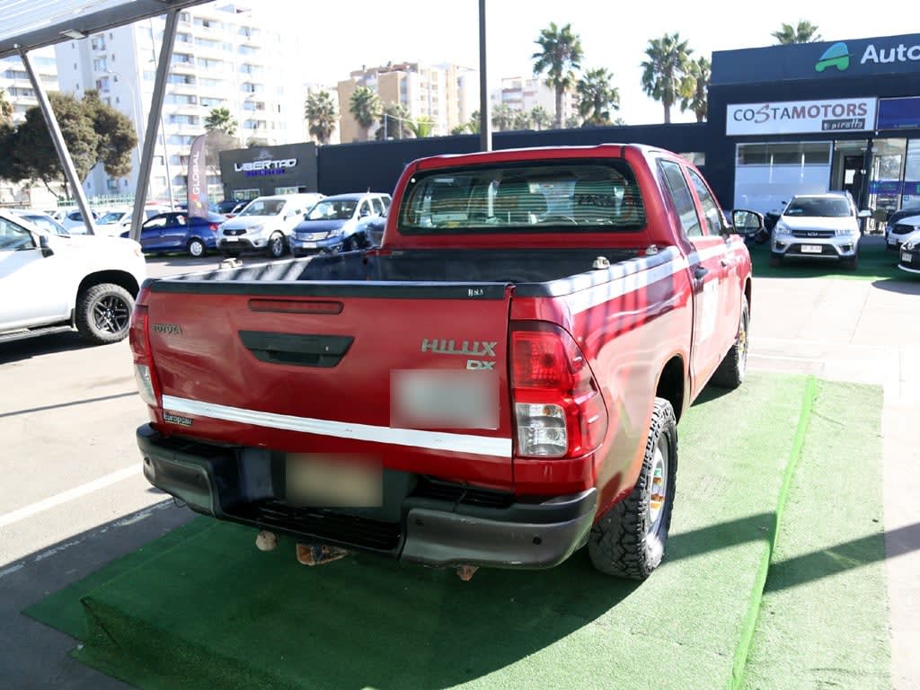 Toyota Hilux 2.4 Dx 4x2 Mt año 2022