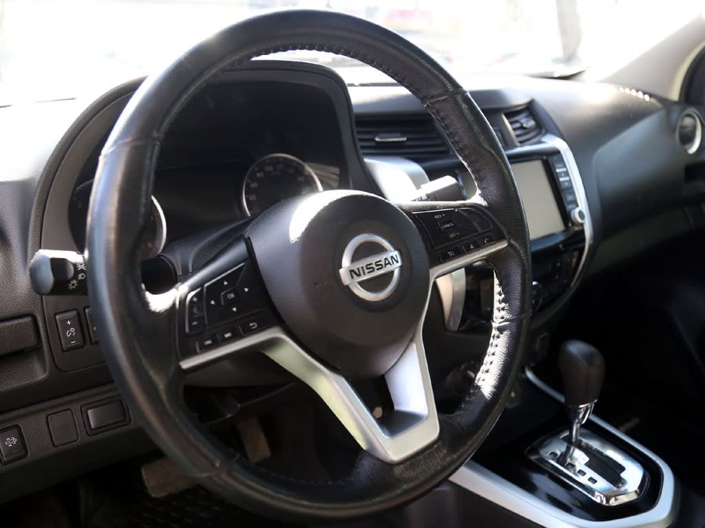 Nissan Navara 2.3 At 4x4 Diesel año 2022
